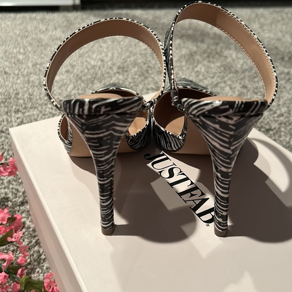 4 inches heels / Zebra print heels - Picture 3 of 5